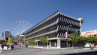Steel blades ripple across the ABC building’s northern and western facades